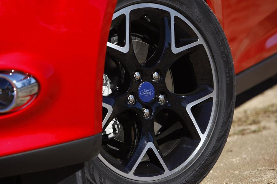  Ford Focus 2012 года  (фото 34 из 62)